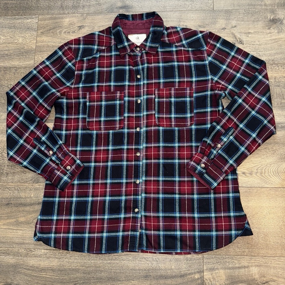 Legendary Whitetails Women's Shirt Plaid Flannel Button‎ Up Outdoor Cowgirl LG